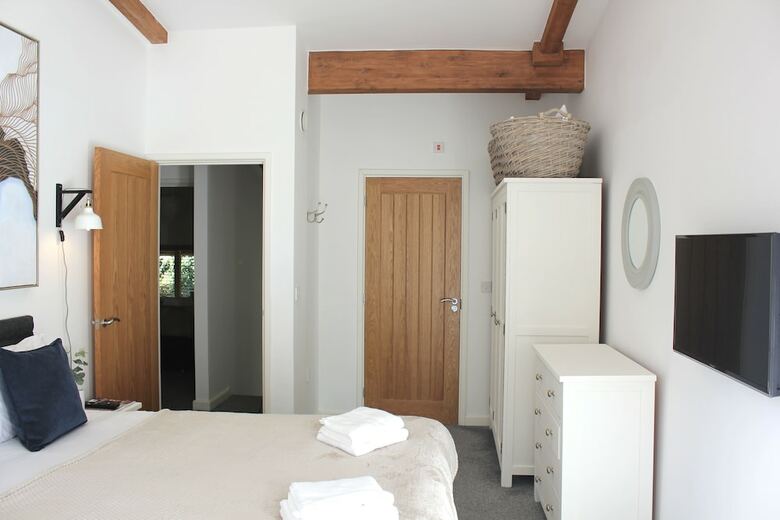 Tincroft Cottage Luxury Coastal Living