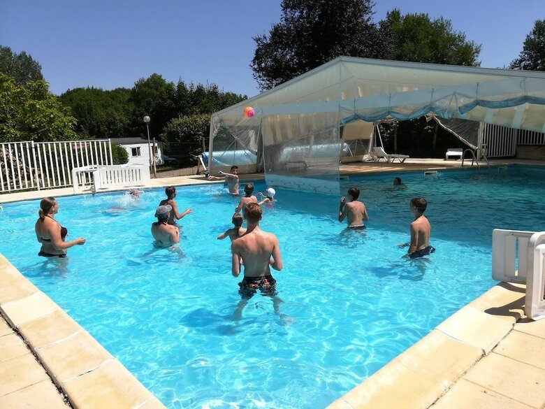 Camping Le Repaire - Les Chalets