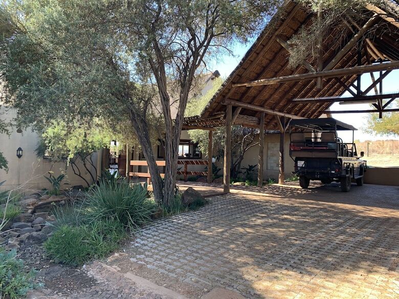 Hotel Sibani Hills