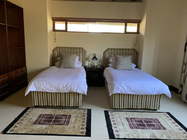 Hotel Sibani Hills