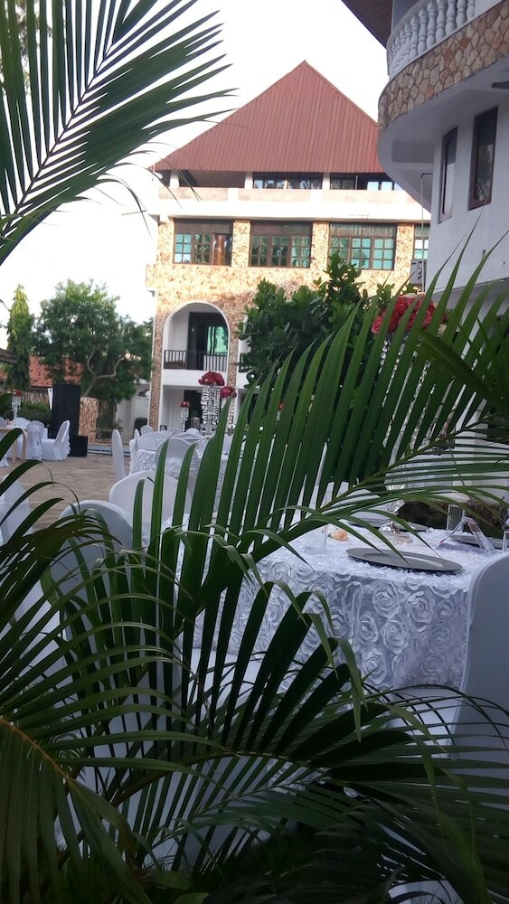 Serene Hotel
