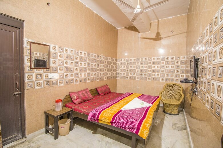 Hotel Suruchi Guest House