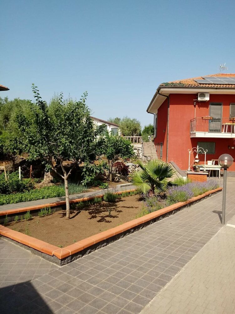 Apartment With One Bedroom In Mascalucia - 20 Km From The Beach
