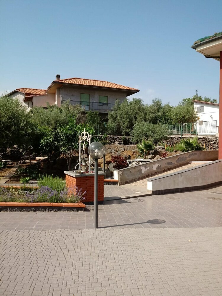 Apartment With One Bedroom In Mascalucia - 20 Km From The Beach