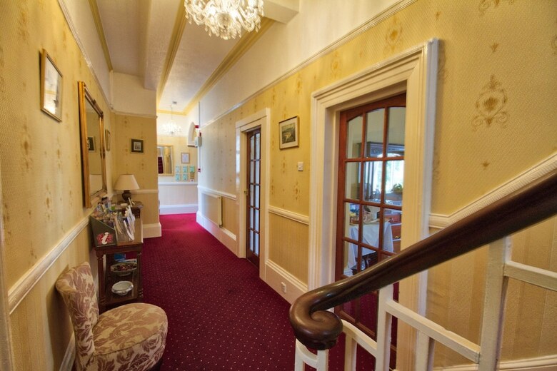 Hotel Holcombe House