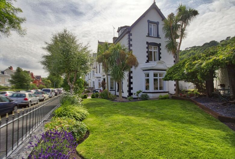 Hotel Holcombe House