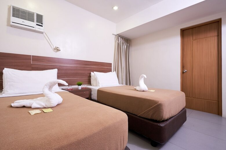 Rianne Hotel And Suites