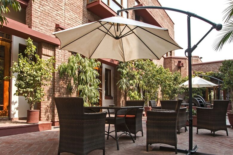 Faisalabad Serena Hotel