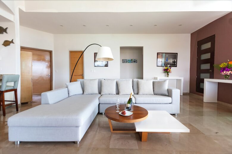 Gran Peninsula 3br Condo By Rmh