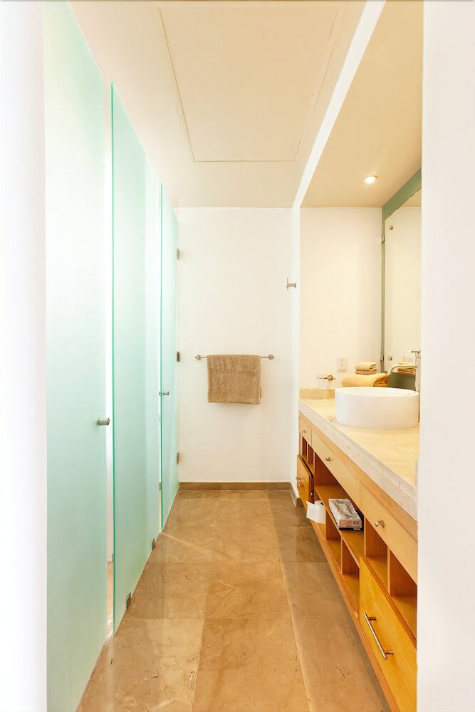 Gran Peninsula 3br Condo By Rmh
