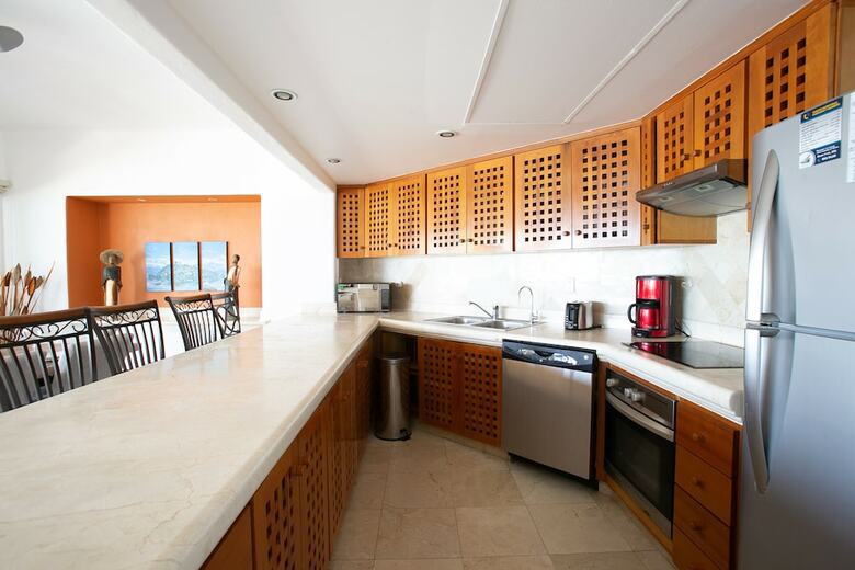 Condo Playa 3br Condo By Rmh