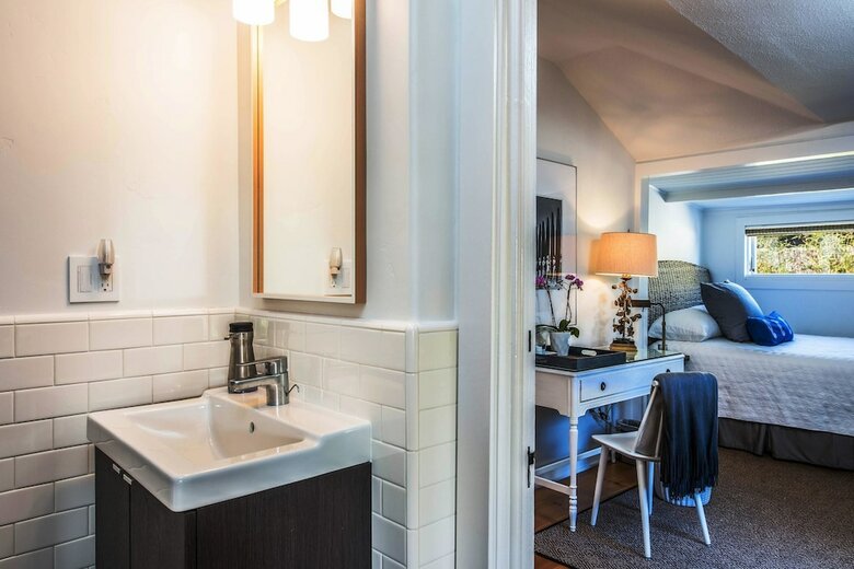 3746 The Guest House