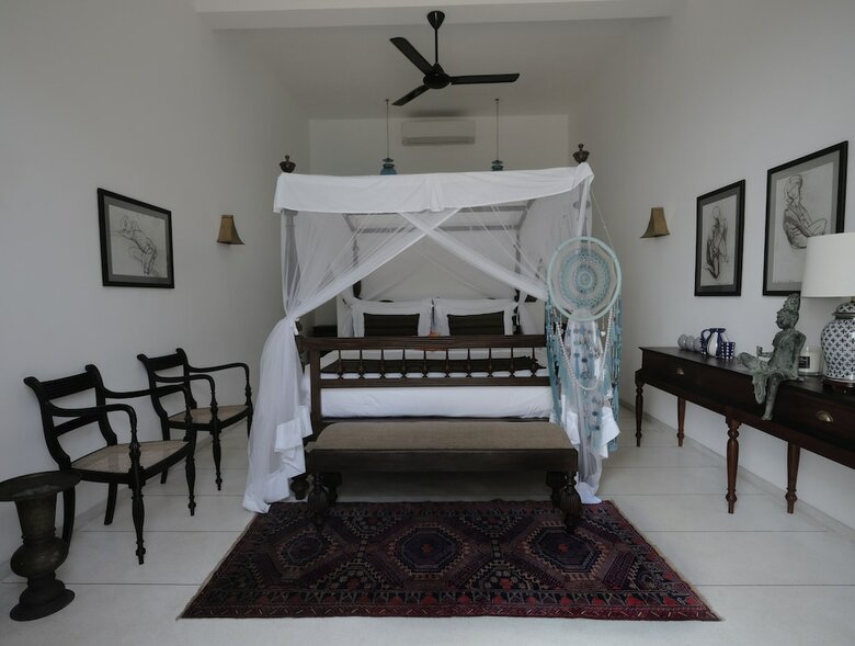 Villa Space