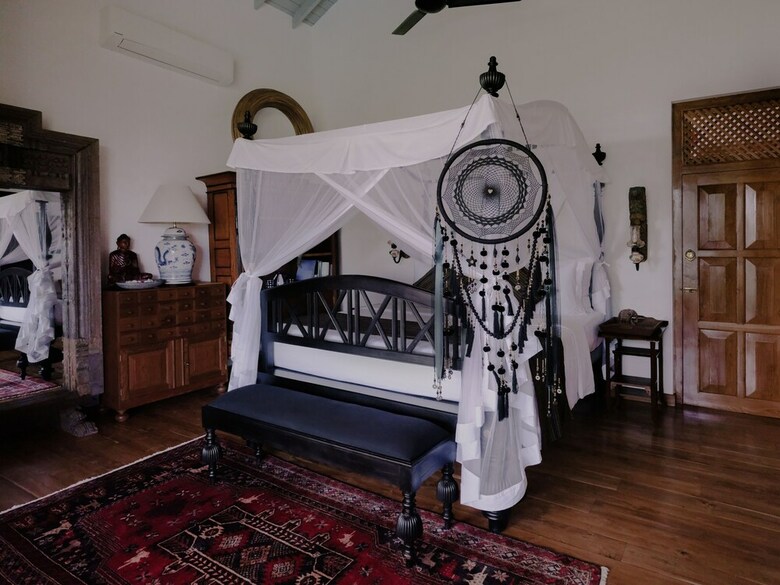 Villa Space
