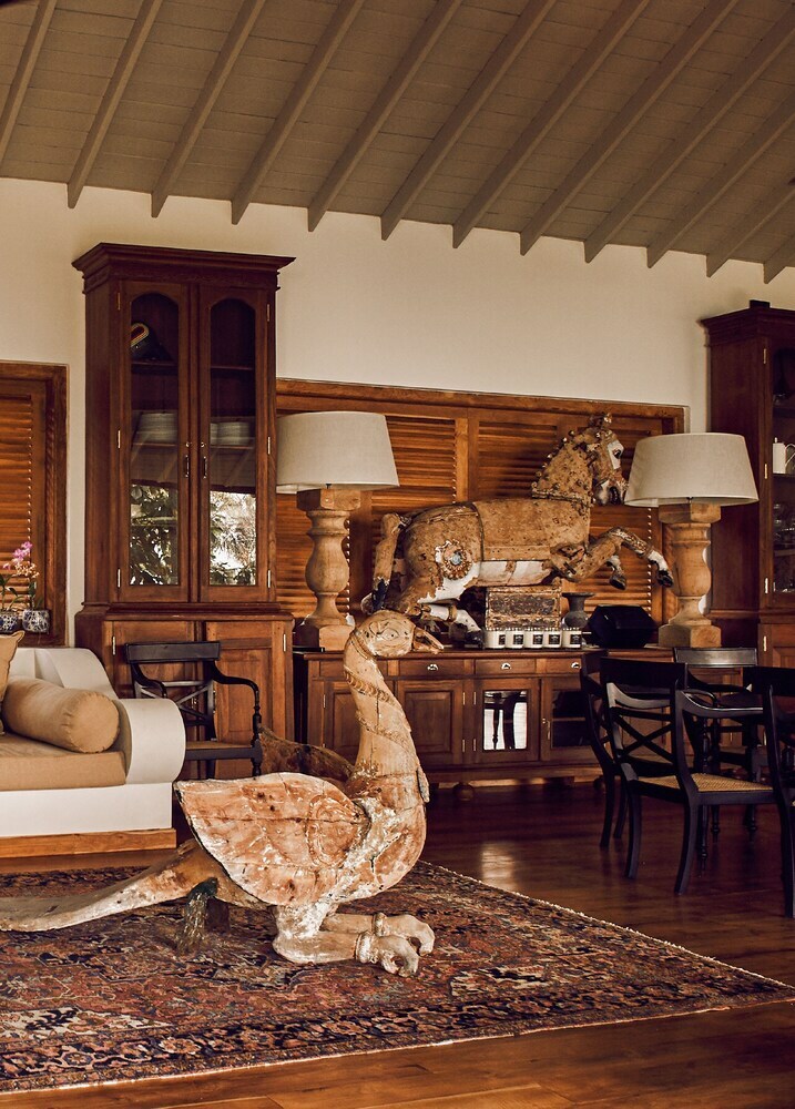 Villa Space