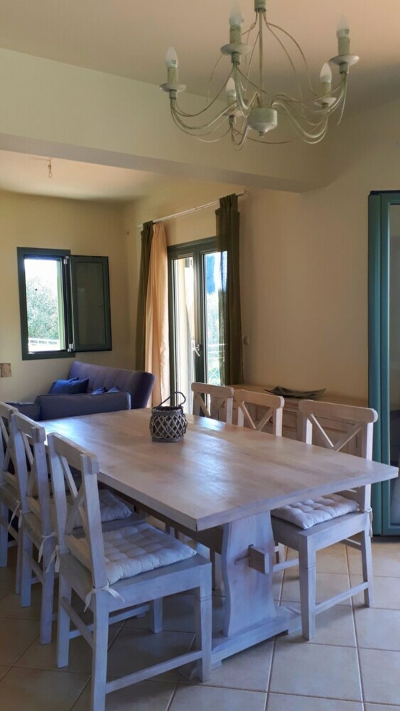 Villa Elaionas 1