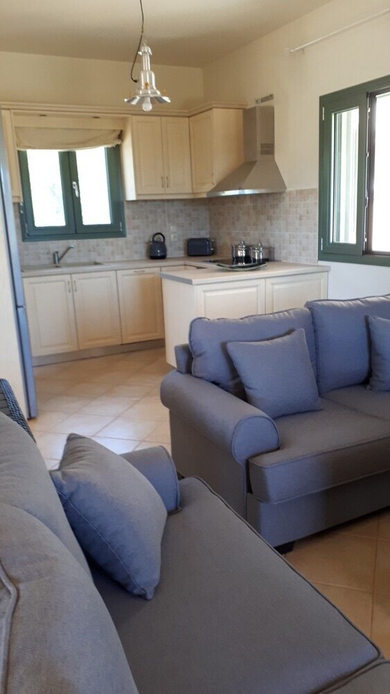 Villa Elaionas 1