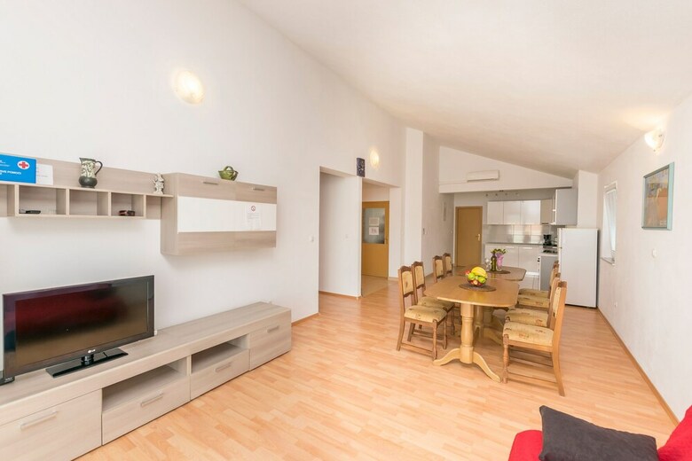 Apartments Rosanda