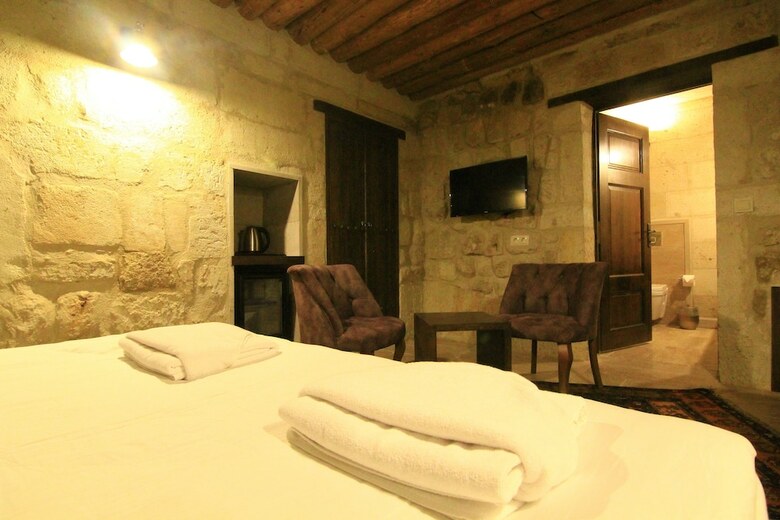 Hotel Tafana Cave & Stone Lodge