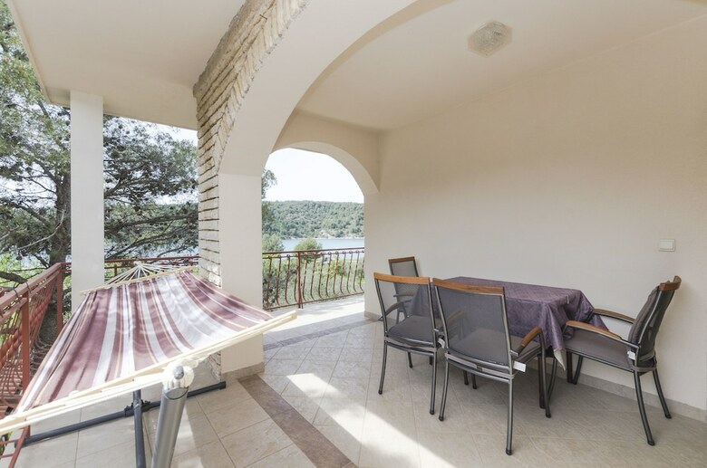 Apartments Davor