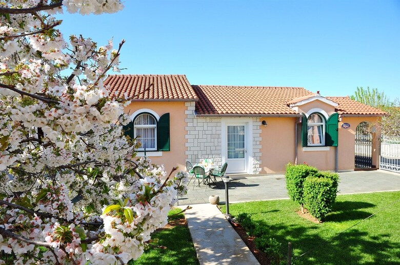 Apartments Gorana
