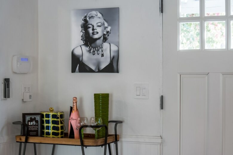 Palm Springs Glamour Three Bedroom House