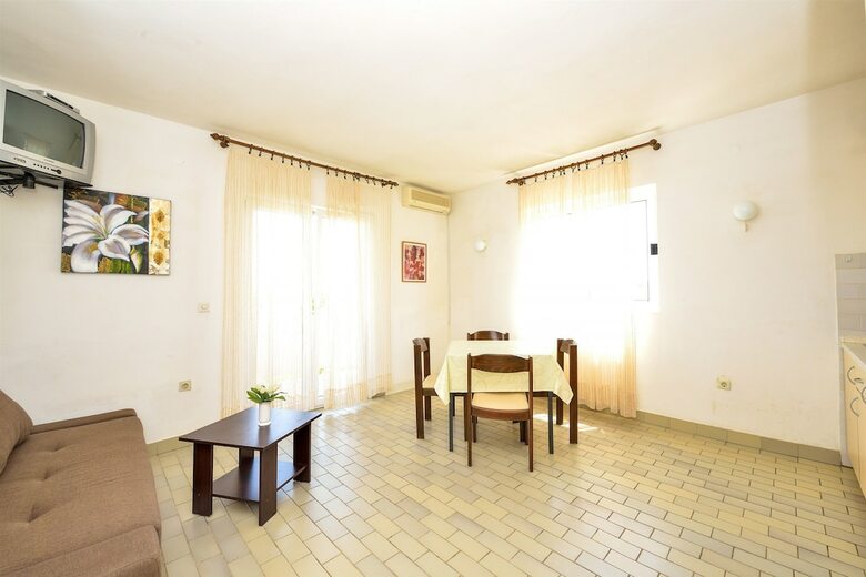 Apartments Villa Ana
