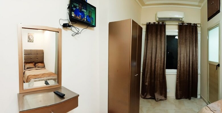 Hostal Agata Hostel