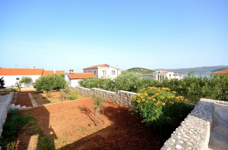 Apartments Mirta