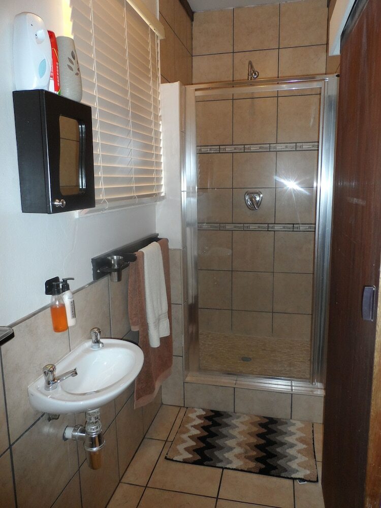 Hotel A Cherry Lane Self Catering And B&B