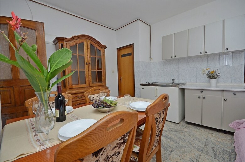 Apartments Miljenka