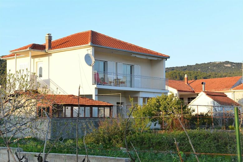 Apartment Leonora