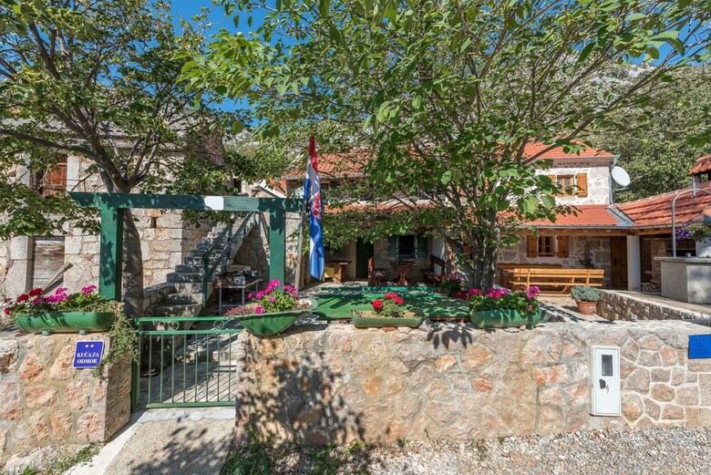 House Ivane?a