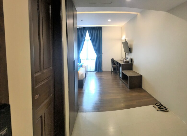 Capital Hotel