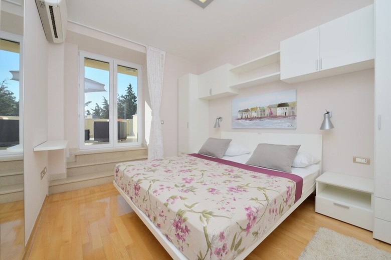 Apartments Dyana