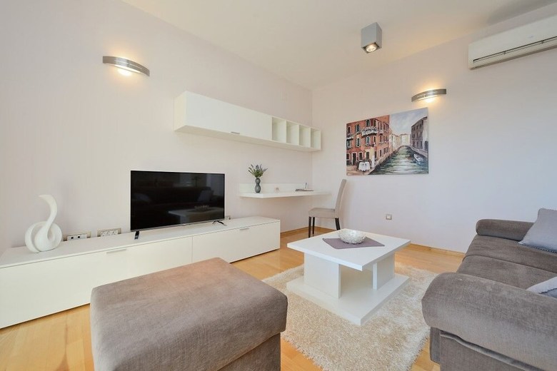 Apartments Dyana