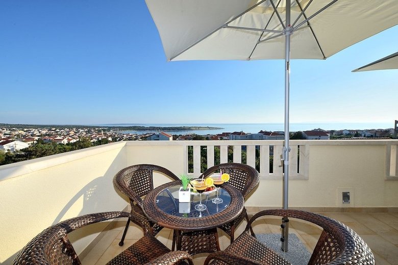 Apartments Dyana