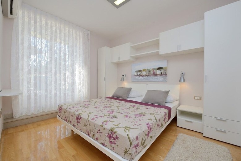 Apartments Dyana