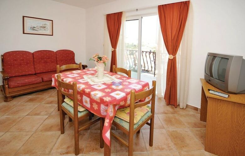 Apartments Ljubomir