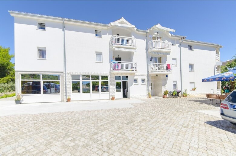 Apartments Peri?a