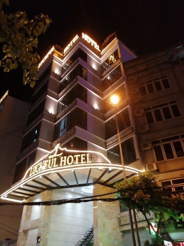 Luckful Hotel