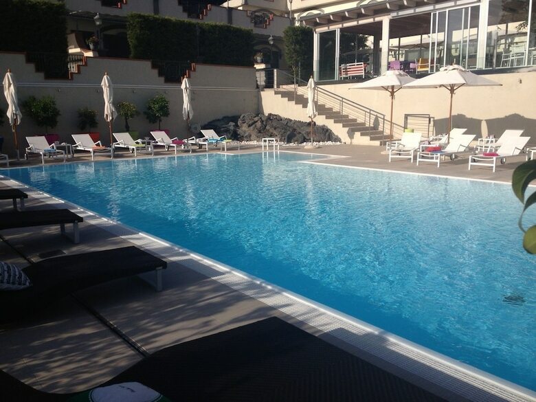 Andris Hotel
