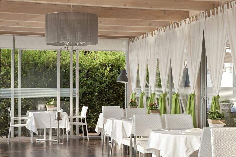 Andris Hotel