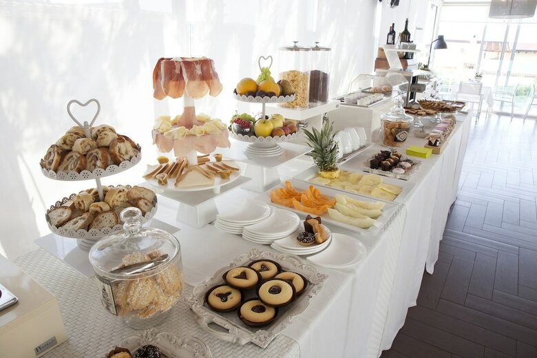 Andris Hotel