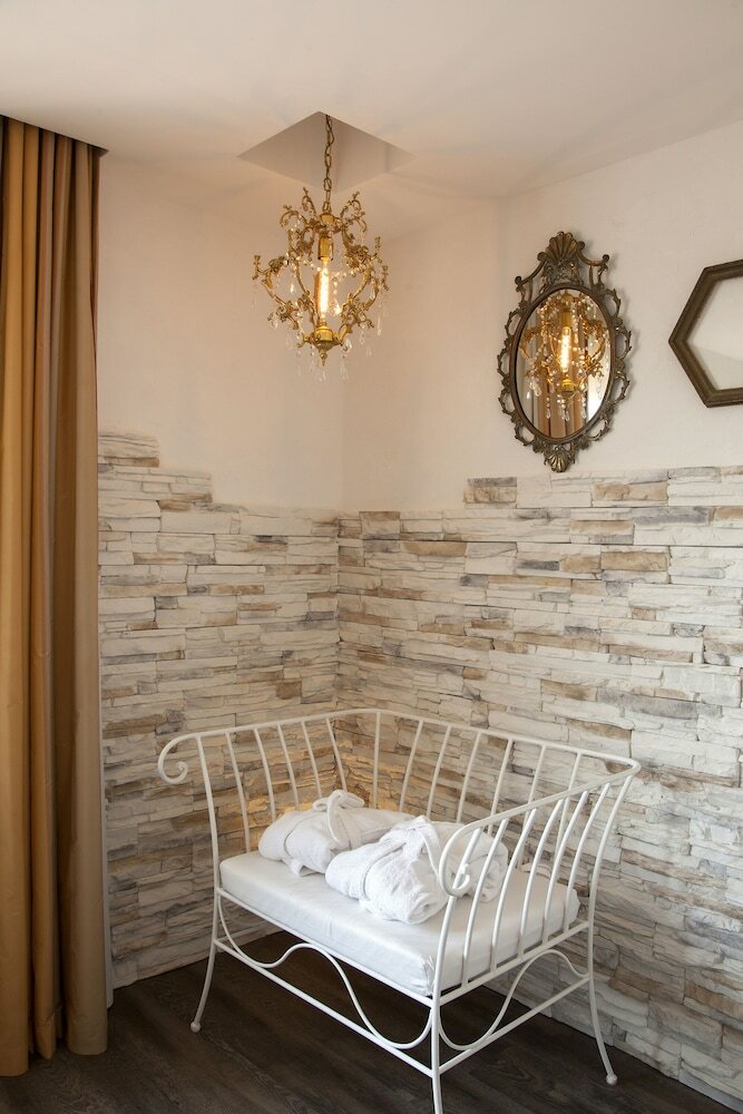 Andris Hotel