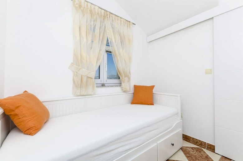 Apartment Anika