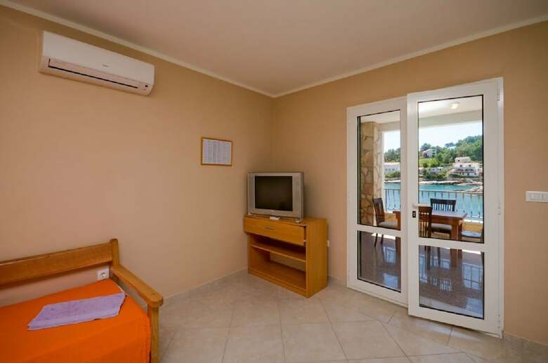 Apartments Ivo
