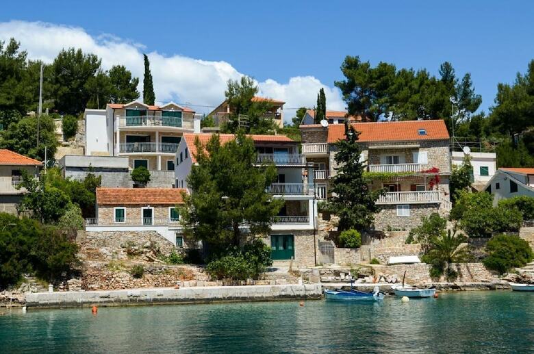 Apartments Ivo