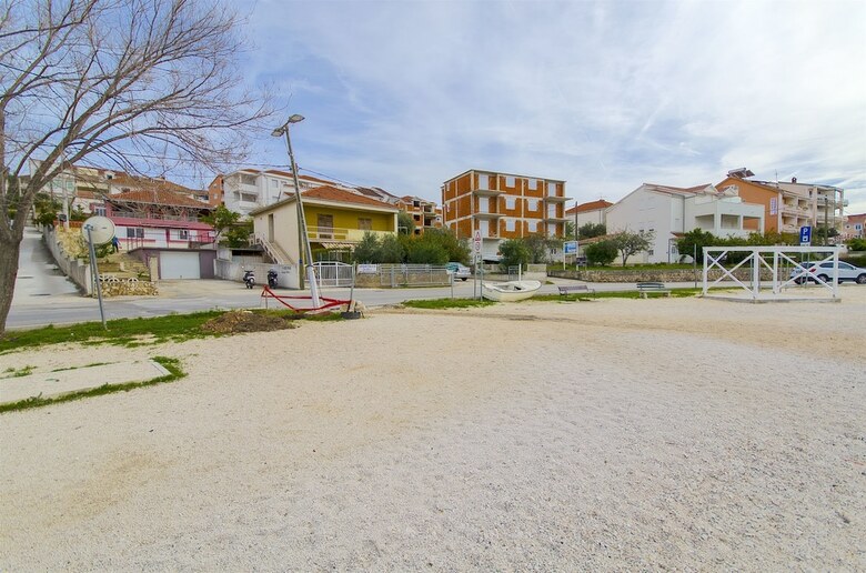Apartments Karlo