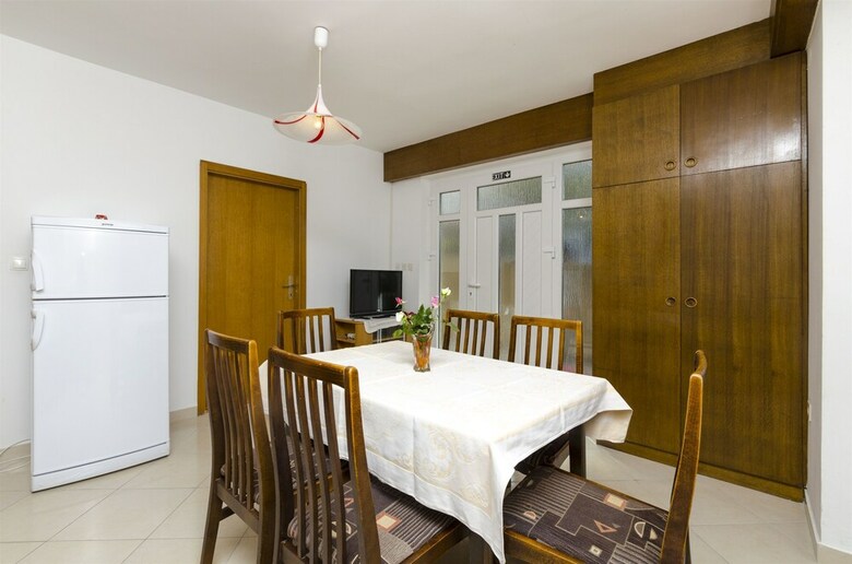 Apartments Karmela